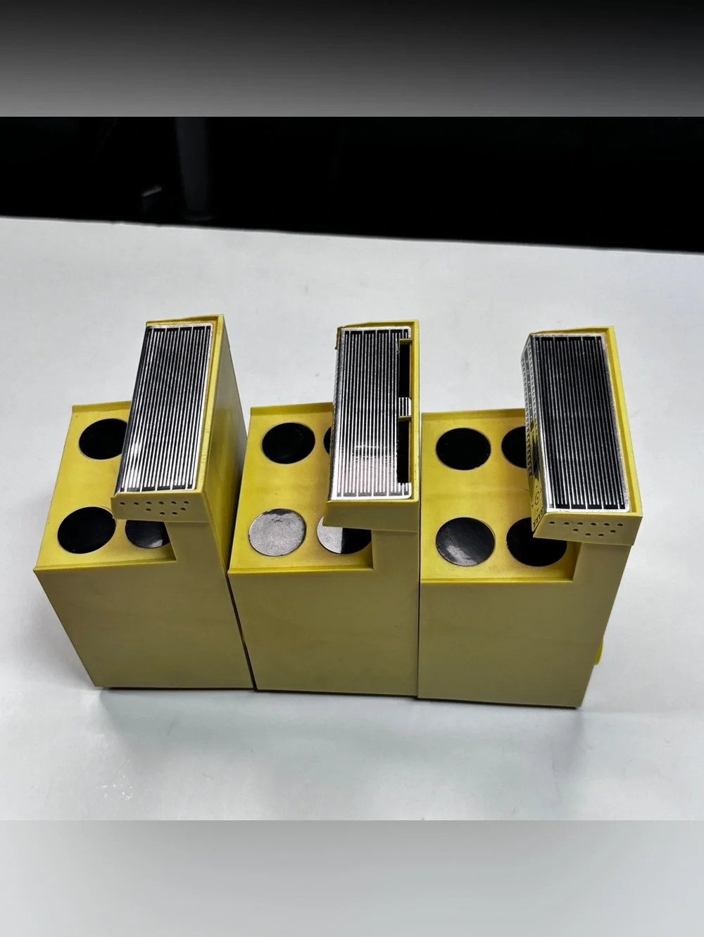 Tappan Yellow Stove Range Plastic 2 Salt & Pepper Shakers 1 Salesman Sample Vtg